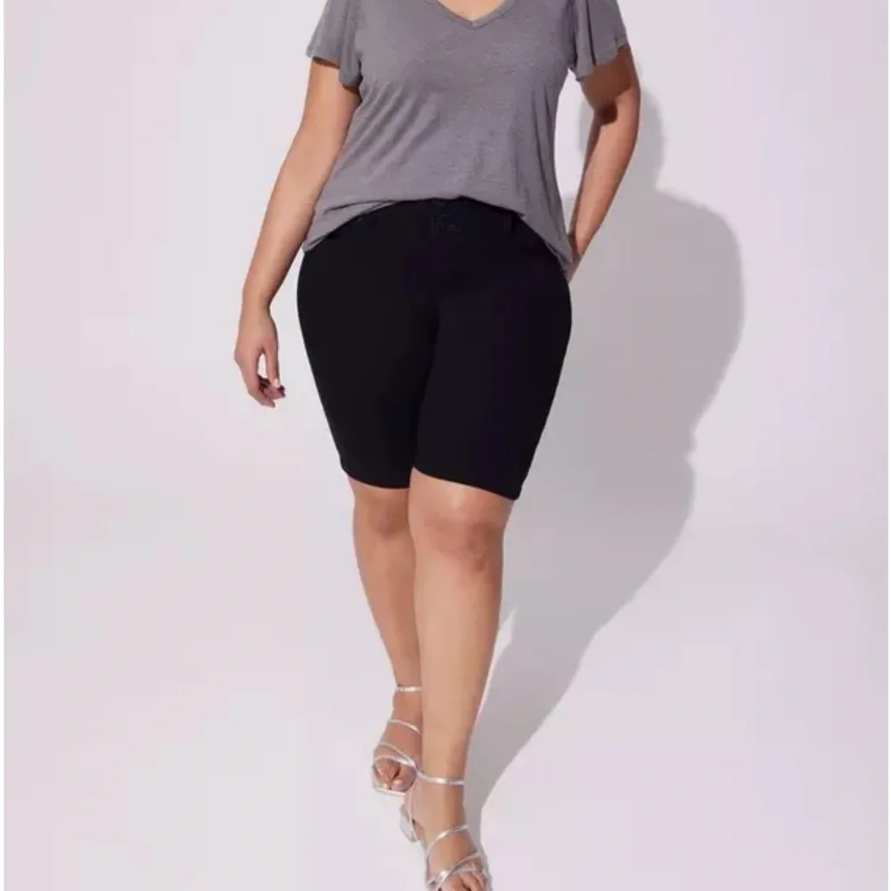Torrid Black Women’s Stretch Bermuda Shorts